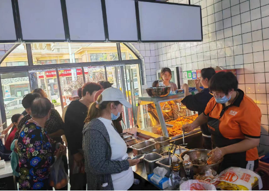小吃店大生意，淄博燒烤引發新一輪創業熱潮，你怎么看?