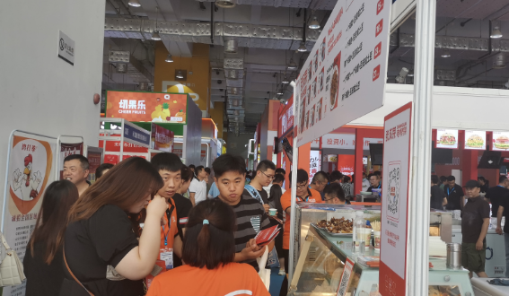 濟(jì)南展會(huì)第一天，看看這人氣！