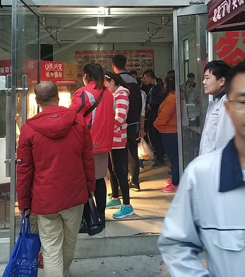 電烤雞架10分鐘賣兩鍋、賺600元你能做到嗎？