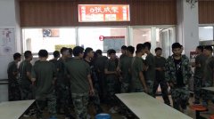電烤雞架加盟新店開業——開在學校的寶藏店面！