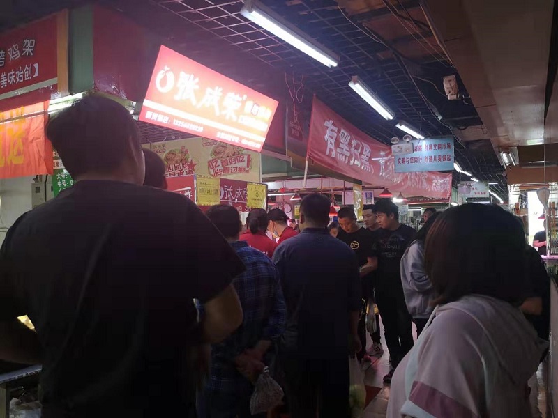 張成榮電烤雞架加盟，不到一月就開店，看看實(shí)例！