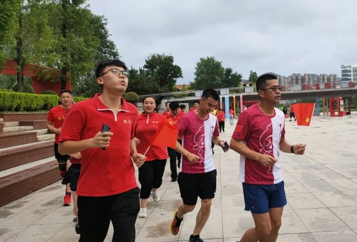 第二屆點(diǎn)亮張成榮活動，為愛奔跑益起來