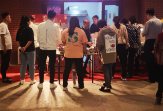 張成榮電烤雞架緊跟餐飲潮流，讓創業者創業無憂